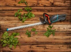 GARDENA Accu Heggenschaar ComfortCut 60/18V P4A Set -Tuinartikelen Winkel gardena accu heggenschaar comfortcut 60 18v p4a set 1500x1103 640af31a3b8eb l